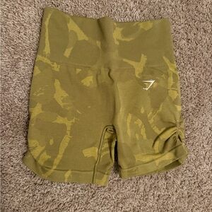 Gymshark Adapt Camo Seamless Shorts - XS - Olive Green
